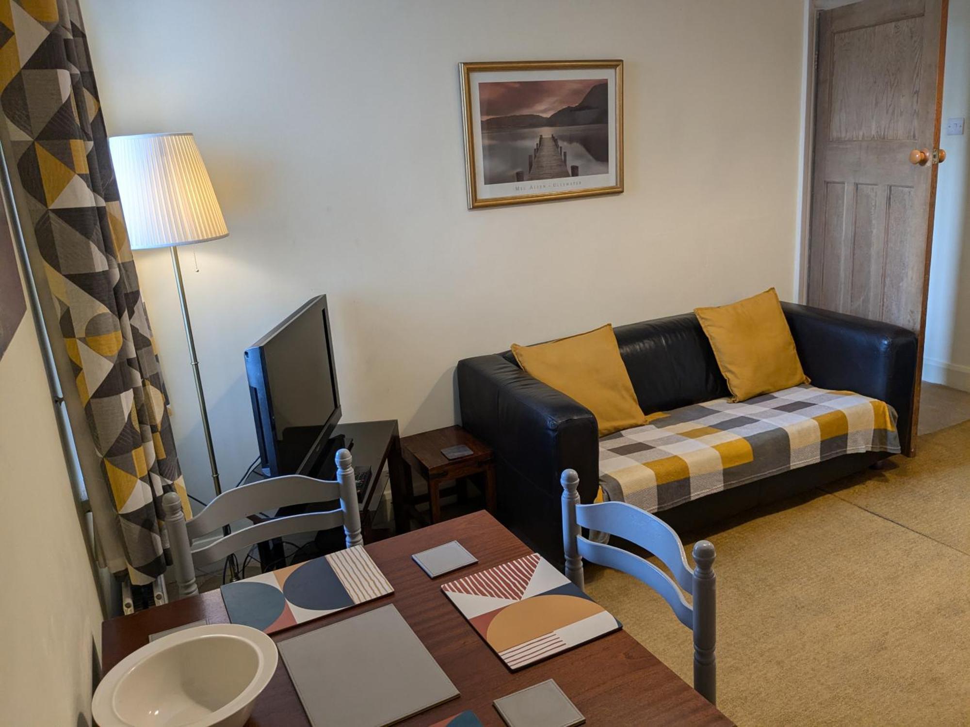 Apartment With Outside Patio And Car Space Durham Luaran gambar