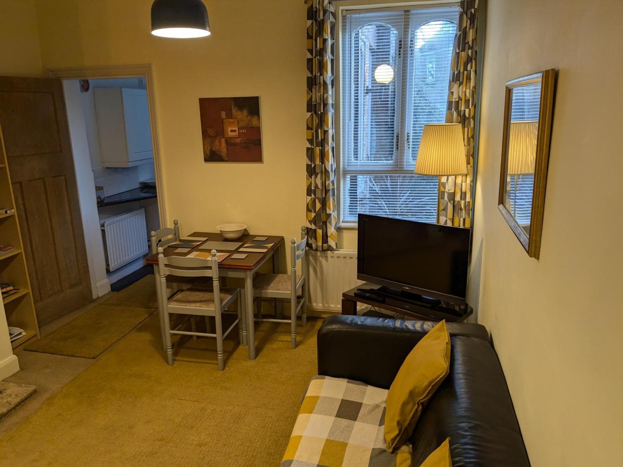 Apartment With Outside Patio And Car Space Durham Luaran gambar